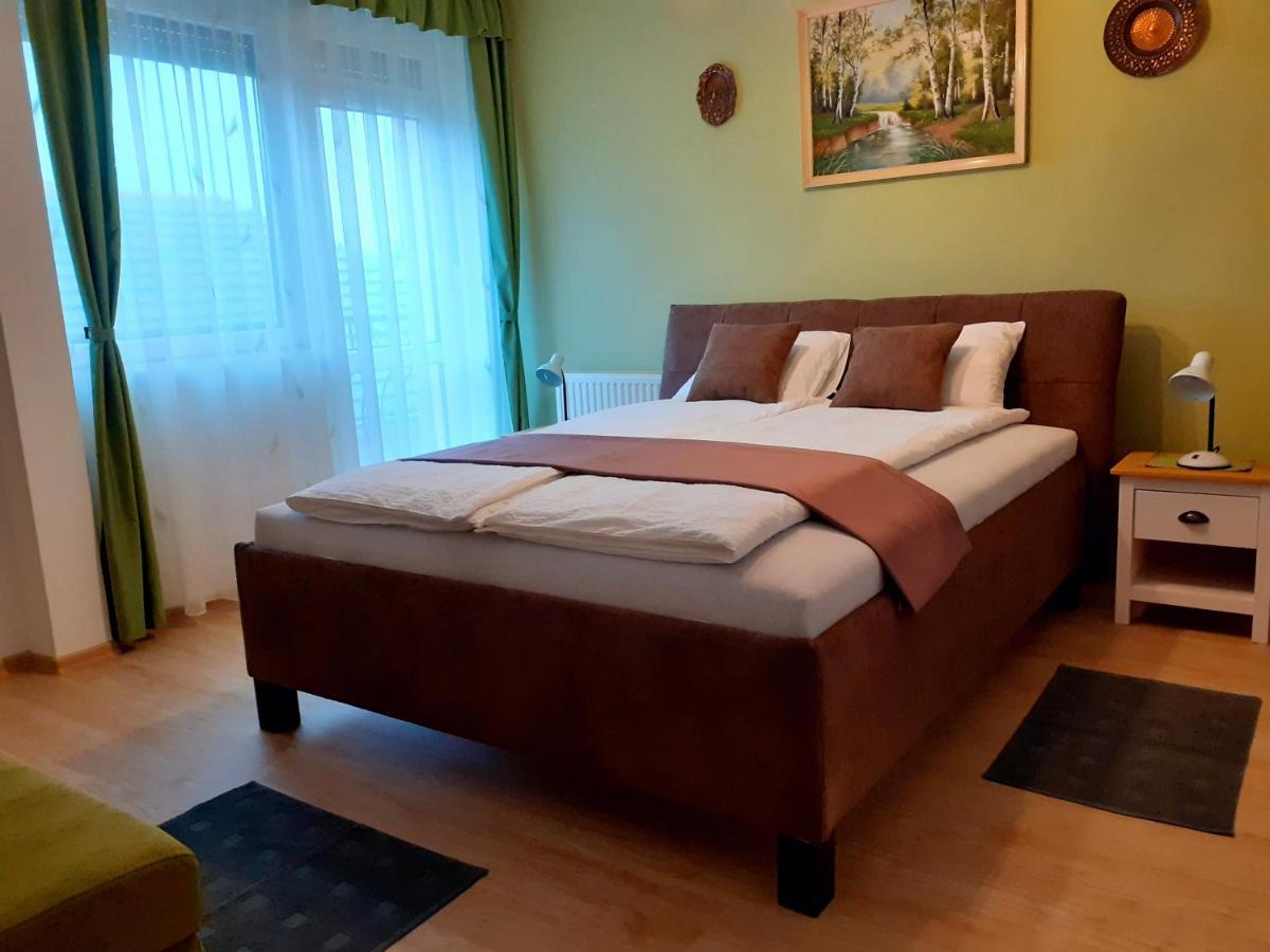 Pacsirta Vendégház Egerszalók Esterno foto