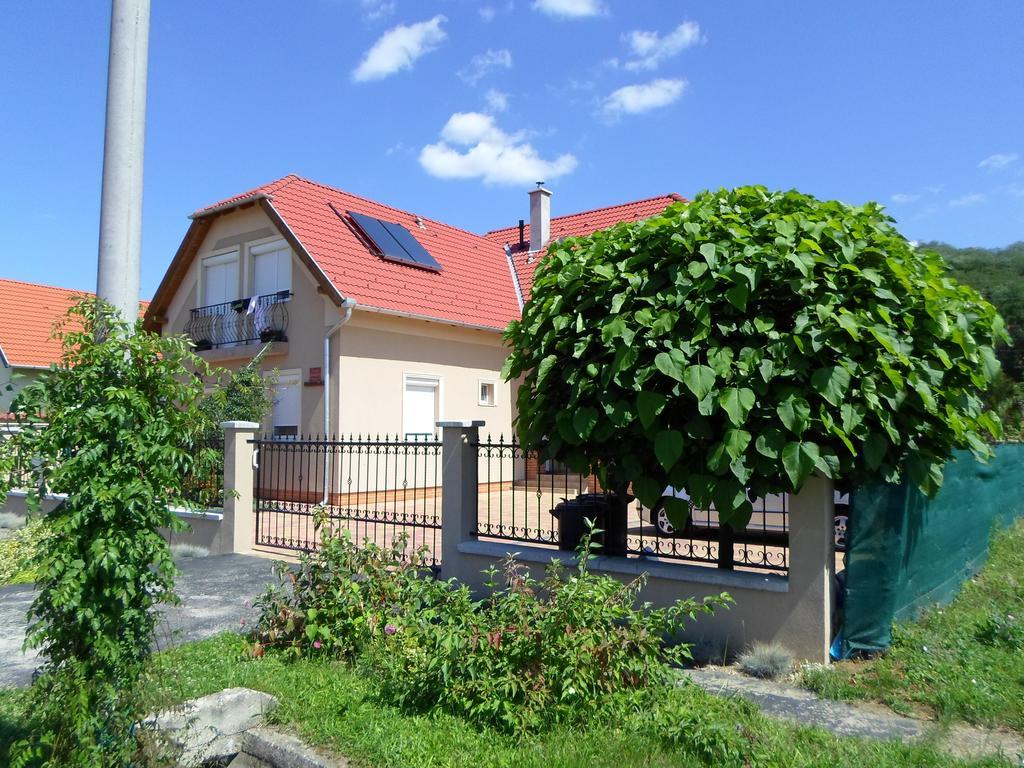 Pacsirta Vendégház Egerszalók Esterno foto